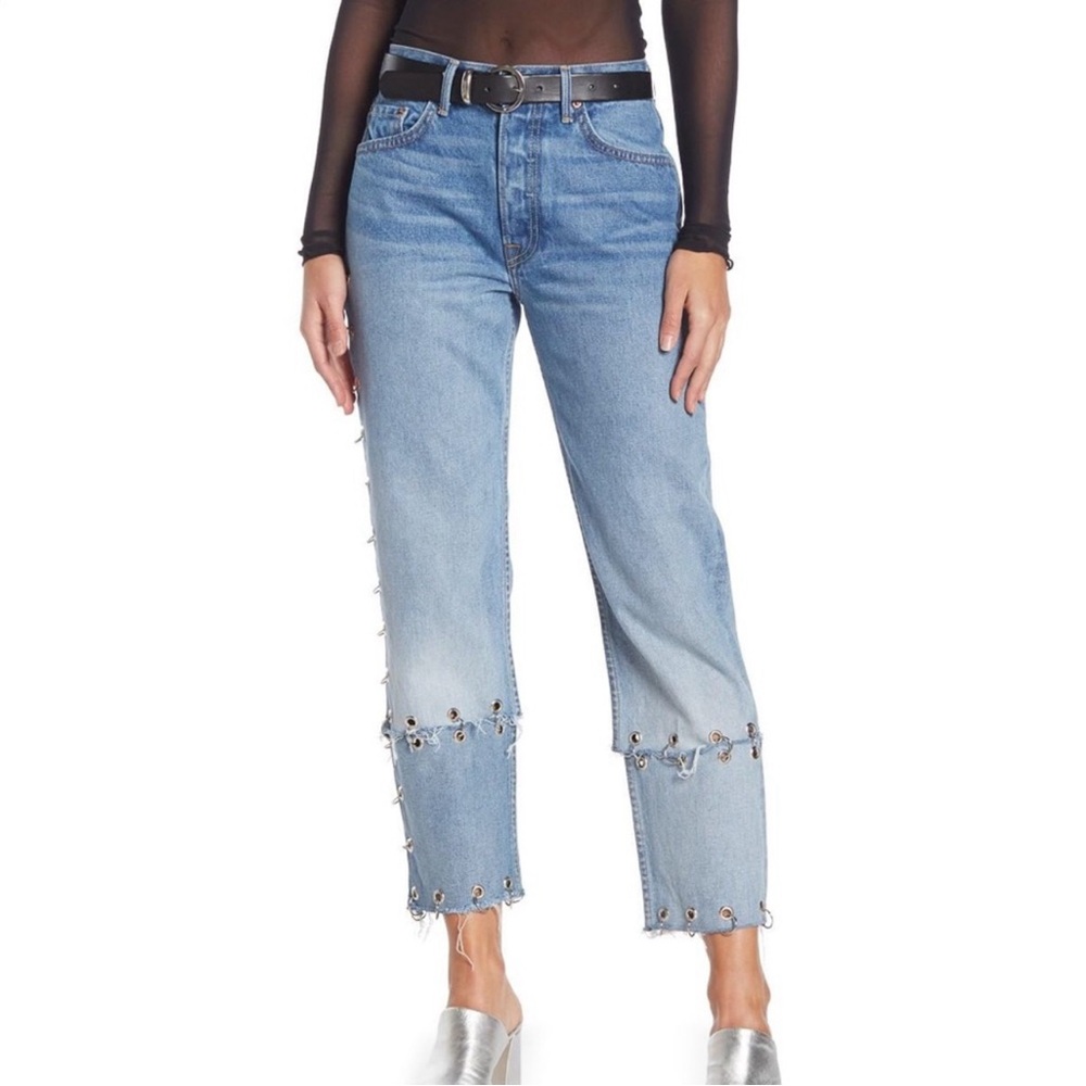 HP 🎉 Grlfrnd Helena Grommet Detail Crop Jeans